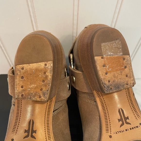 Frye signature Harness Chelsea beige suede boot size 8 - Picture 3 of 9